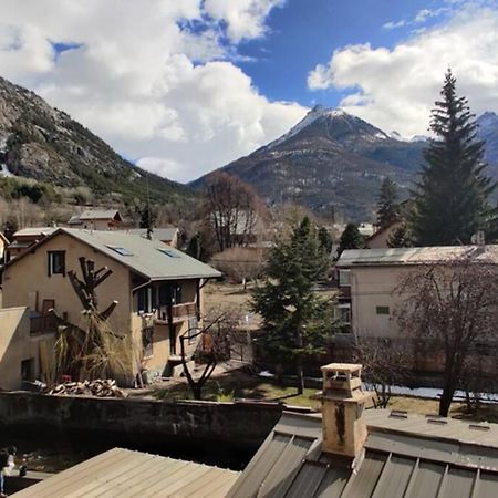 Maison Calme Independante Et Vue Sur Les Montagnes Briancon  Exterior photo